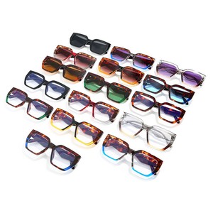 Lunettes de soleil tendance pour femmes, protection UV, <span class=keywords><strong>verres</strong></span> <span class=keywords><strong>dégradés</strong></span> color-block, monture carrée surdimensionnée vintage en PC - Product Image 2
