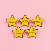 Pin Logam Grosir Motif Kartun Lucu, Bros Bertema Slogan Bintang, Pin Huruf Alfabet Inggris Kreatif, Aksesoris Pakaian