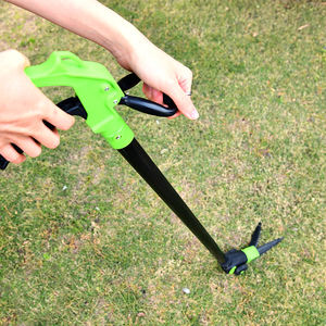 กรรไกรตัดหญ้าอลูมิเนียมด้ามยาว Winslow & Ross พร้อมหัวหมุนได้ 180 องศาและล้อพลาสติก - Product Image 6