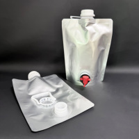 Pochette souple portable de 2 L en aluminium métallisé avec bec verseur et Vitop pour boissons liquides