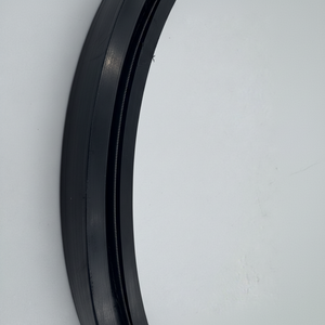 Sello de aceite tipo J para tractores-Uso industrial Sellos de eje resistentes al aceite NBR Diámetro del eje de 30-80mm Hecho en China - Product Image 1