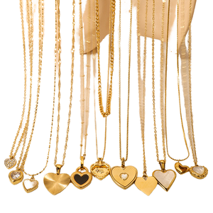 สร้อยคอแฟชั่น 18K ดีไซน์เรียบหรู ทรงบอลลูน ตัวอักษรภาษาอังกฤษ 26 ตัว สไตล์เรียบง่าย  วัสดุสแตนเลส  พร้อมสายสร้อยแบบเกลียว - Product Image 1