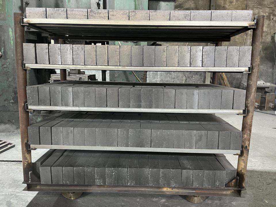 Alumina Magnesia Carbon Brick for Ladle and Refining Alumina Magnesia Carbon Brick for Ladle and Refining