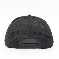 Casquettes de golf à 5 panneaux avec logo brodé personnalisé, nouvelle conception, vente en gros, trous perforés au laser, nylon respirant à séchage rapide pour l'extérieur