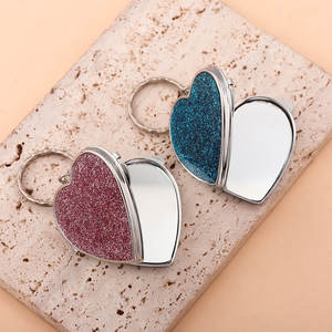 Venta caliente Mini espejo de maquillaje multifuncional llavero en forma de corazón brillo bolsa encanto para mujeres adornos de moda - Product Image 3