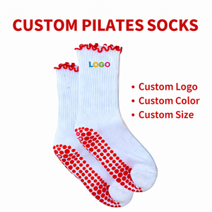 Chaussettes de yoga antidérapantes respirantes pour femmes, à volants mignons, personnalisées, pour le Pilates - Product Image 1