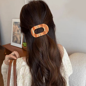 Pince à cheveux ovale plate en PC mat colorée, design bec de canard, forte adhérence, ne se casse pas facilement, pour fille, nouvelle collection transfrontalière haut de gamme - Product Image 3