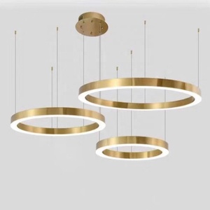مصباح معلق دائري كبير ذهبي اللون بتصميم عصري مع إضاءة LED لغرفة الطعام وغرفة المعيشة - Product Image 2