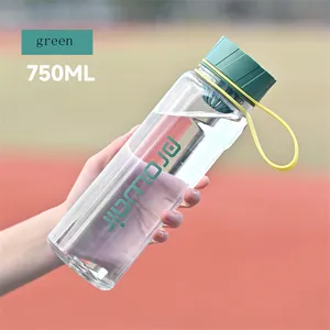 Yeni Trend büyük özel kapasiteli alkolsüz içecekler çocuklar için açık su şişesi 750Ml aslan yıldız