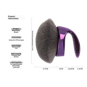Pinceau de maquillage professionnel à tête champignon, grand format, en fibres synthétiques et manche en plastique, pour application de poudre libre et de blush - Product Image 4