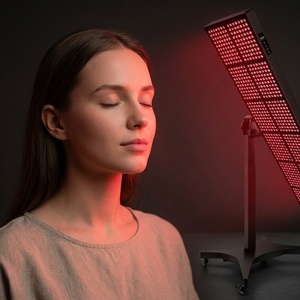 Sunglor OEM ODM Panneau de thérapie par <span class=keywords><strong>lumière</strong></span> rouge LED infrarouge à 5 longueurs d'onde pour le visage avec prise américaine - Product Image 3