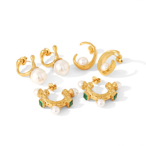 ต่างหูมุกแบบห่วง สแตนเลสสตีล 18K ดีไซน์เรขาคณิตไม่สมมาตร สำหรับผู้หญิง สวมใส่ได้ทุกวัน - Product Image 5