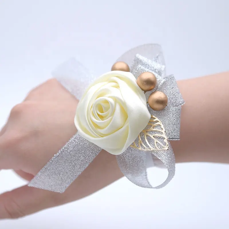 สาวเพื่อนเจ้าสาว Corsage เจ้าสาวผ้าไหมดอกไม้ข้อมือลูกปัดมุกเทียมสร้อยข้อมือสายรัดข้อมือทอง Leaf สําหรับงานแต่งงาน