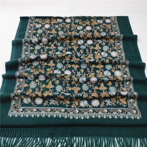 Chal de Cachemira Bordado Estilo Turco Vintage al por Mayor, Bufanda de Lana Gruesa Cálida con <span class=keywords><strong>Flores</strong></span> de Moda de Alta Calidad para Mujer - Product Image 4