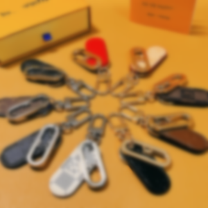 <span class=keywords><strong>Portachiavi</strong></span> <span class=keywords><strong>di</strong></span> Design in Pelle per Donna con Ciondolo a Forma <span class=keywords><strong>di</strong></span> Bulldog Francese e Catene, Accessori <span class=keywords><strong>di</strong></span> <span class=keywords><strong>Lusso</strong></span> per Borsa a Mano con Logo Stampato - Product Image 2