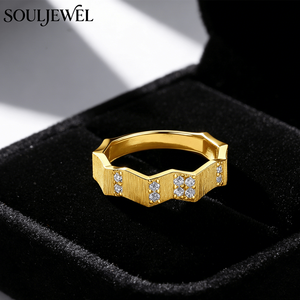 Anillo de Moissanita Geométrico Ondulado Souljewel, Chapado en Oro de 18K, Plata S925, Forma Irregular, Color D, VVS, Anillo de Compromiso y Boda para Mujer - Product Image 1