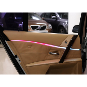 Kit d'éclairage d'ambiance intérieur personnalisé pour BMW Série 5 (E60) 2004-2006, lampe d'ambiance LED Symphony pour tableau de bord et portières, fabrication d'usine - Product Image 4