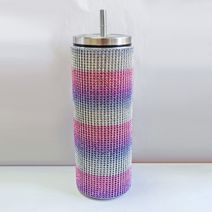 Gobelet isotherme en acier inoxydable 20oz avec paille, entièrement recouvert de strass, surface entièrement ornée de strass, cadeau pour femme - Product Image 4