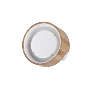 Nueva Botella de Agua de Acero Inoxidable 304 de Doble Pared y Aislamiento al Vacío de 600 ml con Tapa de Madera y Base de Madera - Product Image 5