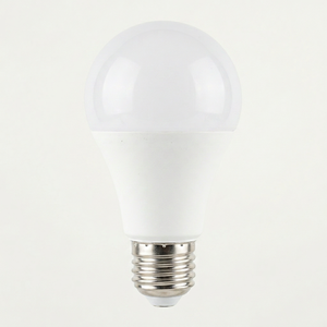 หลอดไฟ LED A60 ขั้ว E27/B22 แสงสีขาวนวล 2700K ฝาครอบพลาสติก ใช้ไฟ AC 150-265V แหล่งกำเนิดแสง SMD อายุการใช้งาน 30000 ชั่วโมง เหมาะสำหรับที่อยู่อาศัย - Product Image 1