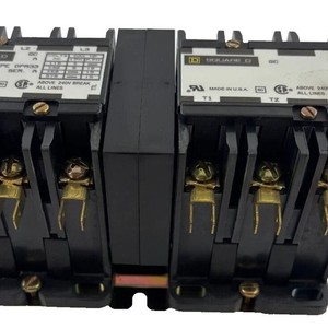Contactor de Marcha Atrás Square D DPR33V02 Clase 8965 para Control Industrial de Motores AC - Product Image 3