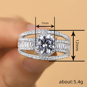 Anello Rotondo da Donna, Stile Elegante e Lussuoso, Gioiello alla Moda per Uso Quotidiano e Feste, Idea Regalo - Product Image 4