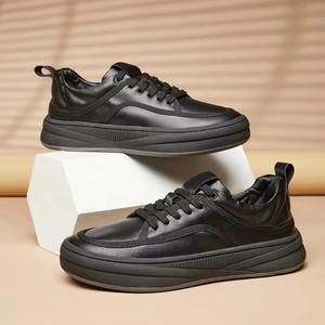 Zapatos Planos Deportivos Retro para Hombre, Modelo 2026, Transpirables, Antiolor, en Color Blanco, con Diseño de Suela Suave, Elegantes para Primavera/Invierno - Product Image 3