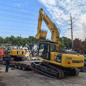 Promotion Usine : Excavatrice d'occasion KOMATSU PC220-8 (22 tonnes) d'origine japonaise pour travaux de construction et exploitation minière – Modèles PC200, PC220, Urban - Product Image 2