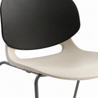 Chaise de formation moderne empilable avec dossier solide, base en traîneau, dossier en plastique et cadre métallique pour salle de classe et auditorium