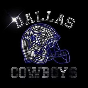 Transfer Termoadesivo con Strass 'They Not Like Us Cowboys Football' per Magliette, Motivo Squadra Sportiva - Product Image 2