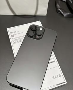 Ideal para Familias en el Extranjero, Amigos Internacionales y Amor a Distancia: El 16 Pro Max Trae las Personas Más Cerca - Product Image 1