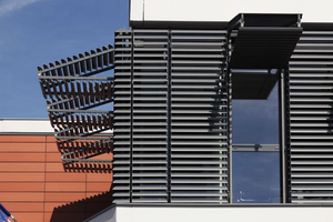 Panneaux de persiennes en aluminium modernes pour balcon, fixation murale, résistants à la rouille, pour décoration extérieure - Product Image 6