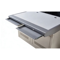 Console pour deux personnes de 1200*900*750 mm pour salles de surveillance, poste de travail central incurvé personnalisé pour centres de commandement.