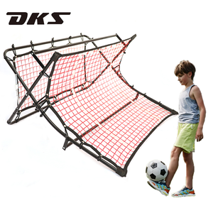 Équipement d'entraînement de rebondisseur de filet de football portable d'usine DKS OEM avec tubes en acier épais et couleur noire - Product Image 1