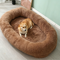 Lit pour chien ovale en peluche très populaire, canapé moelleux amovible et lavable pour animaux de compagnie, lit spacieux pour câliner pour grands chiens et propriétaires d'animaux