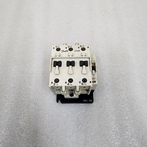 CI45 <span class=keywords><strong>3</strong></span>-cực ngắt mạch 80A Thương hiệu Mới ban đầu tại chỗ PLC - Product Image 1