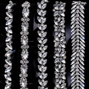 แถบตกแต่งคริสตัลรูปตาแมวแบบรีดติด ขนาด 1 หลา ยี่ห้อ Qiao ประดับด้วยเพชรเทียมและคริสตัล สำหรับตกแต่งชุดแต่งงาน - Product Image 1