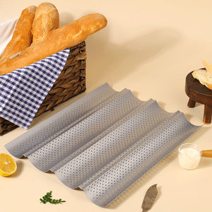Plaque à baguette extra longue en acier au carbone perforée pour fond croustillant – Moule professionnel pour pain français - Product Image 3