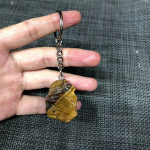 All'ingrosso cristalli spirituali cristalli di quarzo pietra <span class=keywords><strong>grezza</strong></span> guarigione pietre grezze su misura portachiavi a buon mercato per compratore ragazzo - Product Image 4