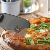 6-delige keuken gadgetset inclusief fruit- en groenteschiller, kaas- en chocolade rasp, flesopener, pizzames en gembermolen