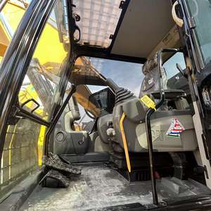 Excavatrice sur chenilles d'occasion Cat330D/330D2L, moteur d'origine, pompe, capacité de la benne de 1,8 m, poids opérationnel de 30 tonnes pour - Product Image 5