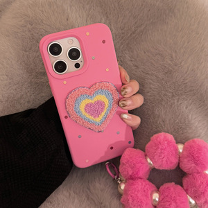 <span class=keywords><strong>Cover</strong></span> per telefono <span class=keywords><strong>rosa</strong></span> carina creativa con braccialetto di peluche per ragazze custodia per telefono Custom Custom design per <span class=keywords><strong>iPhone</strong></span> 14 15 16 custodie - Product Image 1