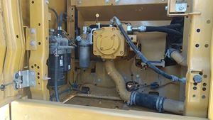 Excavadora de cadenas hidráulica Caterpillar 320D usada de 12 toneladas, equipo pesado para movimiento de tierras, modelo 2016, 125 kW de potencia. - Product Image 5