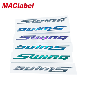 Emblème automobile personnalisé, résistant aux intempéries, logo en métal 3D, autocollant de badge de voiture auto-adhésif, emblème flexible <span class=keywords><strong>pour</strong></span> surface incurvée - Product Image 3