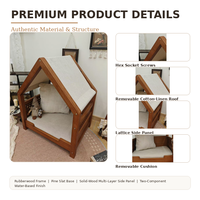 Haustierbett im Holzhaus-Design mit Gummibaumholzrahmen, abnehmbarem Baumwoll-Leinen-Stoff, individuellem Logo, Eigenmarke, Großhandel für Haustierbetten