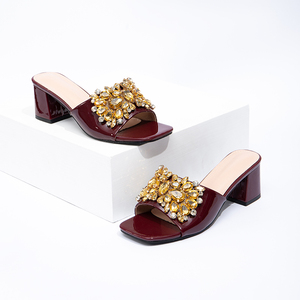 Nuove <span class=keywords><strong>ciabatte</strong></span> da donna con tacco spesso a punta quadrata e <span class=keywords><strong>Sexy</strong></span> tacchi alti da donna nere alla moda pantofole estive di grandi dimensioni - Product Image 4