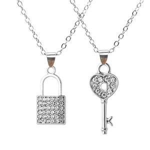 Colliers pendentifs mignons et simples en forme <span class=keywords><strong>de</strong></span> chat et <span class=keywords><strong>de</strong></span> renard KT <span class=keywords><strong>pour</strong></span> femmes, étudiantes, colliers <span class=keywords><strong>de</strong></span> <span class=keywords><strong>couple</strong></span> en forme <span class=keywords><strong>de</strong></span> cœur, bijoux cadeaux <span class=keywords><strong>pour</strong></span> meilleures amies - Product Image 4