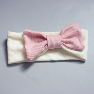 Bandeau en coton gaufré pour bébé avec nœud et pompon, doux et élastique, pour nouveau-nés garçons et filles, style turban - Product Image 4