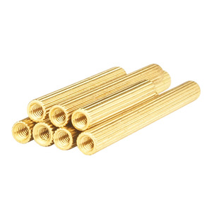 สตั๊ดทองเหลือง CNC ความแม่นยำสูง M2.5x0.45 ผิวหน้าแบบมีร่อง พร้อมน็อตหกเหลี่ยมเกลียวสองด้าน สำหรับฮาร์ดแวร์เมนบอร์ด PCB โรงงานเสฉวน - Product Image 3