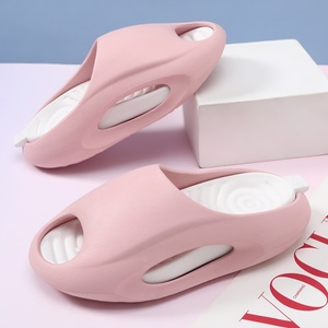 2024 tùy chỉnh thiết kế in EVA mềm nổi bãi biển dép cho Phụ nữ mùa hè nền tảng trượt tùy chỉnh dép - Product Image 5